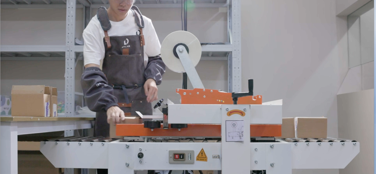 Laatste bedrijfscasus over Onthult state-of-the-art slimme verpakkingslijn, die een revolutie teweegbrengt in de efficiëntie van kleine zendingen