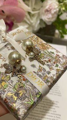 Luxury Double-Ball Earrings with Swarovsk* Pearls