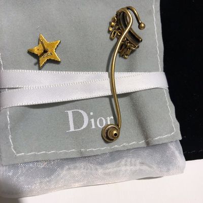 Swarovsk* Silver Phantom Crystal Single Ear Cuff.Single side earrings