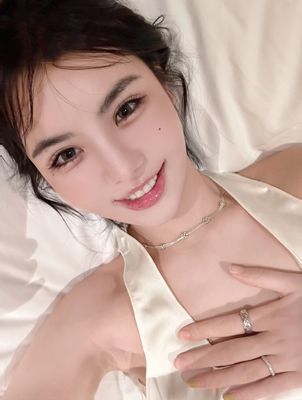 Sophisticated Snake Chain Choker Light Gold Silver Color With 5 Flowers
