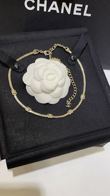 Sophisticated Snake Chain Choker Light Gold Silver Color With 5 Flowers