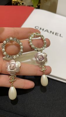 2023C new collection: Golden Double C pendant with light pink camellia and pearl earrings.gold plated Anti-allery