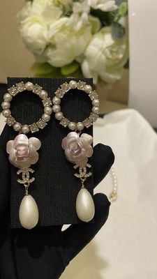2023C new collection: Golden Double C pendant with light pink camellia and pearl earrings.gold plated Anti-allery