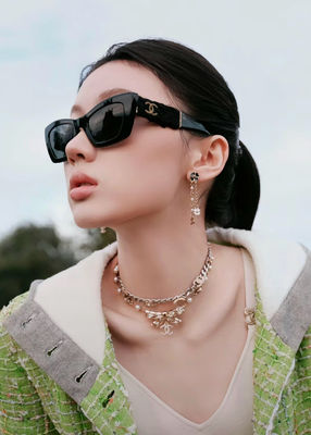 2025P Black White Enamel Mini Clover Camellia Diamond C Pendant Earrings