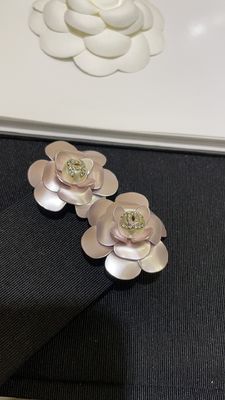 Pink Gold Luxury Earrings Aesthetic Exquisite Design With Diamonds