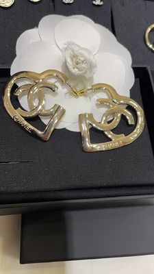Heart shaped Double C Earrings 15-20mm Size hollow
