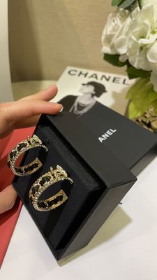 15mm Size Luxury Hoop Earrings Light Gold Sheepskin Leather With Rhinestones