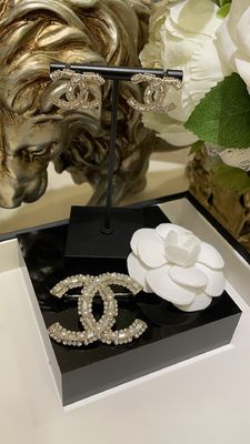 Twin C Clip Brooch Pins 18K Gold Plated With Diamond Pearl 20-30g