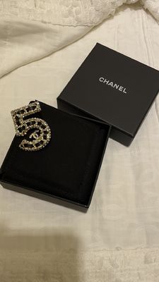 10g Gold Diamond Luxury Brooch Pin Elegant Beautiful For Women