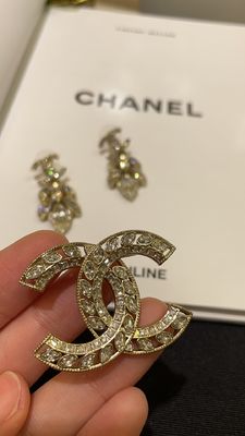 Double C Wheat Sheaf Brooch Light Gold Handmade With Diamond