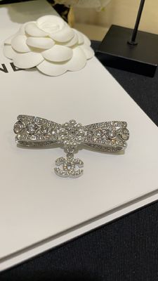 18K Gold plated Luxury Brooch Pin Rhinestone Bow Brooch 20g ODM/OEM Customized