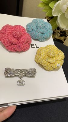 18K Gold plated Luxury Brooch Pin Rhinestone Bow Brooch 20g ODM/OEM Customized