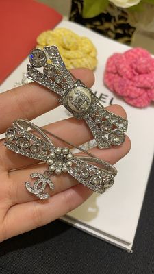 18K Gold plated Luxury Brooch Pin Rhinestone Bow Brooch 20g ODM/OEM Customized