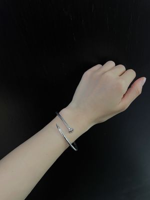 Polished Finish 925 Silver Bangles Round Hypoallergenic Fashionable
