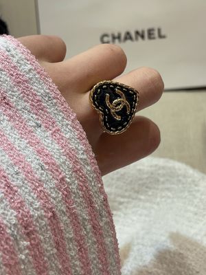 Vintage Design Brass Heart Ring with Swarovsk* Pearl and Diamond for Formal Occasion
