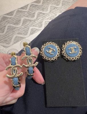 15mm Gold-Tone Double C Hoop Earrings with Denim Chain-Link Design
