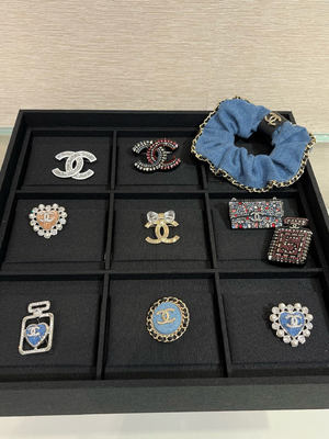 Luxury Brooch with Denim Chain Accent and Double C Circle Design on Brass Base