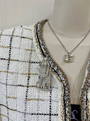 25S New Model Silver 18k Gold-Plated Flying Bird Full-Diamond Double C Weave Birdcage Brooch