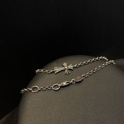925 Sterling Silver Thin Cross Pendant Necklace with 1.5 cm Pendant and 42cm Chain Length Featuring S925 Logo