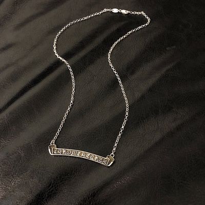 925 Sterling Silver Horseshoe Choker Necklace with 45cm Chain Length and Slim Size for Casual Wear