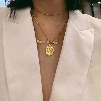 22k Gold Plated Horseshoe Collarbone Necklace with Gun-black Plating for Casual, Party, and Wedding - 925 Silver Necklace