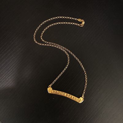 22k Gold Plated Horseshoe Collarbone Necklace with Gun-black Plating for Casual, Party, and Wedding - 925 Silver Necklace