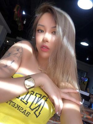 22k Gold Plated Horseshoe Collarbone Necklace with Gun-black Plating for Casual, Party, and Wedding - 925 Silver Necklace