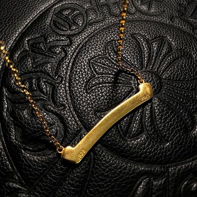 22k Gold Plated Horseshoe Collarbone Necklace with Gun-black Plating for Casual, Party, and Wedding - 925 Silver Necklace
