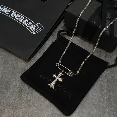 925 Sterling Silver Cross Paperclip Necklace with Antique Finish and Hand-Set Design