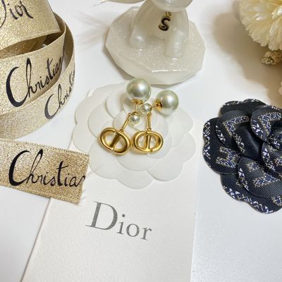 Custom Design Drop Earrings with Mixed Pearl Sizes and Smooth Surface for a Sophisticated Look