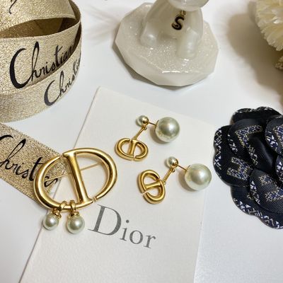 Custom Design Drop Earrings with Mixed Pearl Sizes and Smooth Surface for a Sophisticated Look