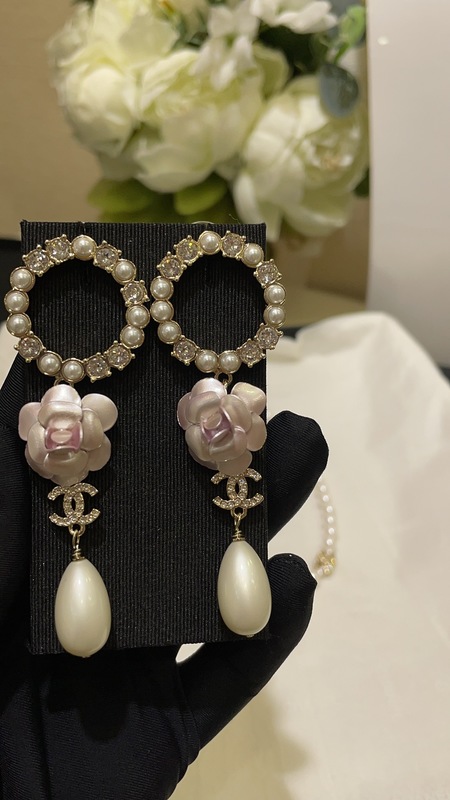 2023C new collection: Golden Double C pendant with light pink camellia and pearl earrings.gold plated Anti-allery