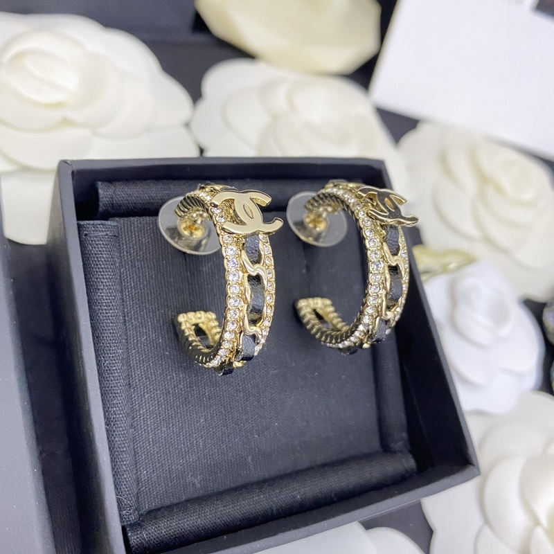 Hypoallergenic CC Logo Earrings Luxury Gold Hoop Earrings With 148 Pieces Diamonds