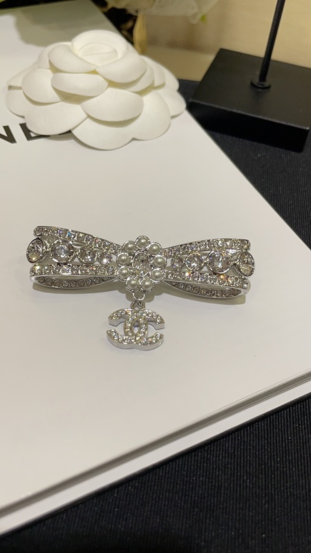 18K Gold plated Luxury Brooch Pin Rhinestone Bow Brooch 20g ODM/OEM Customized