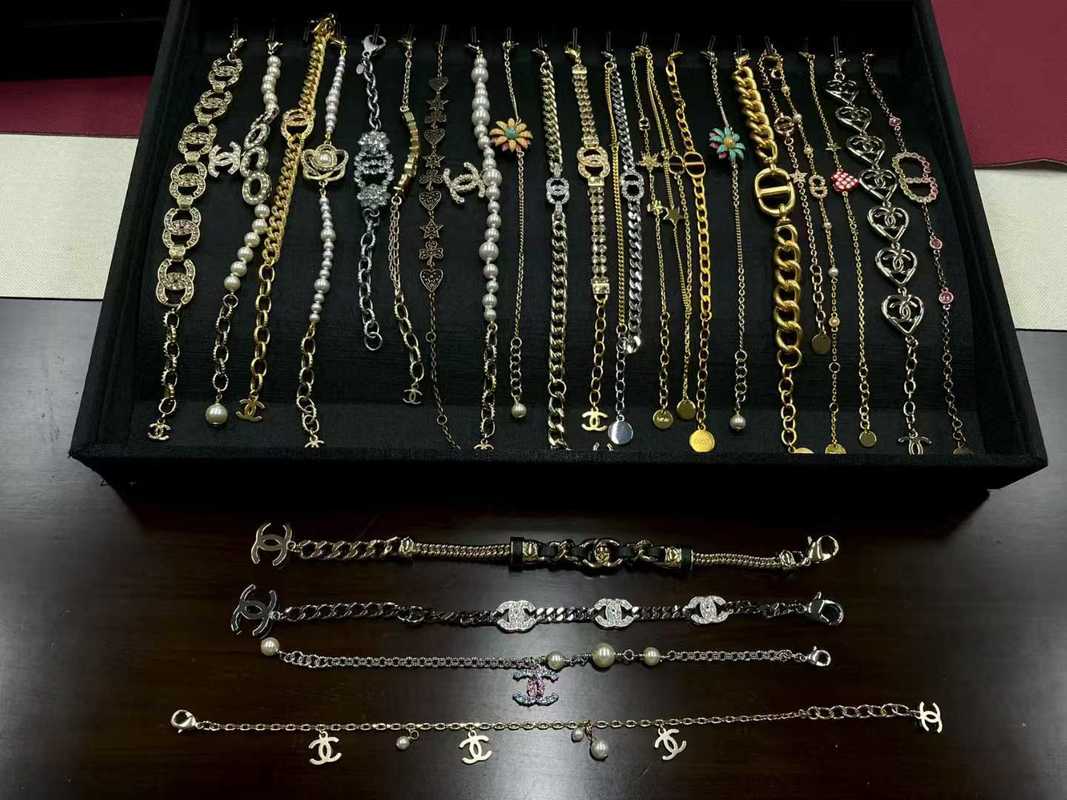 Fashionable Women Bangles Bracelets #7#8#9 Size Gold Plated Bangles Bracelets,In stock,Bracelet stock.