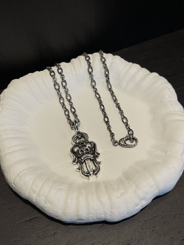 Quality Nickel Free Slim 925 Silver Necklace with Designer Sword Vine Pendant and 16-24 inches Length factory