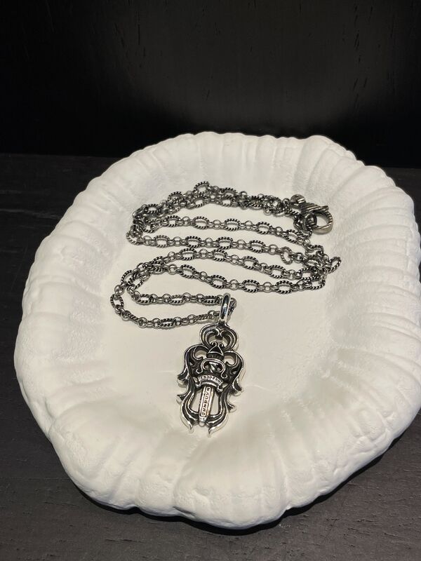 Quality Nickel Free Slim 925 Silver Necklace with Designer Sword Vine Pendant and 16-24 inches Length factory