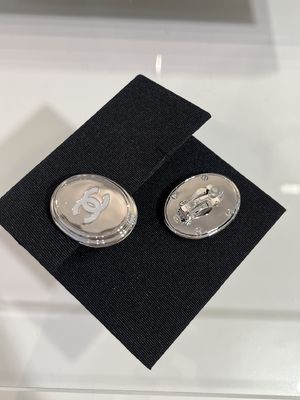 Quality Brass Non Pierced Earrings Luxury Clip On Earrings Anti Allergy For Women factory