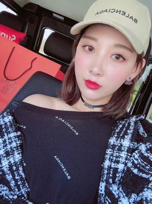 Quality Asymmetric Stud Earrings with Alphabet Design - Copper Material factory