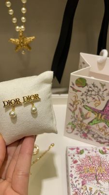 Quality New collection Di*r Pearl & Diamond Alphabet Earrings factory