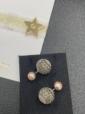 Quality Di*r luxury fashion earrings women earrings.Top quality.Year 2025 New Collection Anti-Allergy.CD earring collection factory