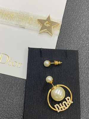 Quality Di*r luxury fashion earrings women earrings.Top quality.Year 2025 New Collection Anti-Allergy.CD earring collection factory