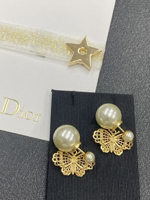 Quality Di*r luxury fashion earrings women earrings.Top quality.Year 2025 New Collection Anti-Allergy.CD earring collection factory