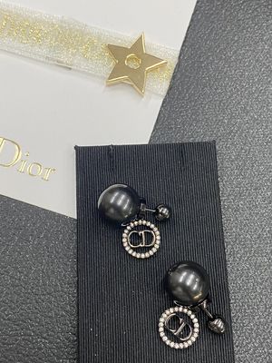 Quality Di*r luxury fashion earrings women earrings.Top quality.Year 2025 New Collection Anti-Allergy.CD earring collection factory