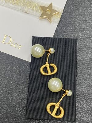Quality Di*r luxury fashion earrings women earrings.Top quality.Year 2025 New Collection Anti-Allergy.CD earring collection factory