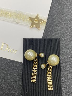 Quality Di*r luxury fashion earrings women earrings.Top quality.Year 2025 New Collection Anti-Allergy.CD earring collection factory