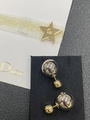 Quality Di*r luxury fashion earrings women earrings.Top quality.Year 2025 New Collection Anti-Allergy.CD earring collection factory