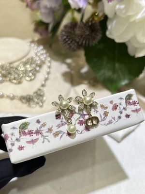 Quality Gold Sunflower CD Pearl Drop Earrings 8mm Mini Size Luxury Earrings For Daily Wear factory