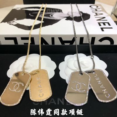 Quality Gold Crystal Square Pendant Necklace Luxury Necklaces With Diamond Chain factory