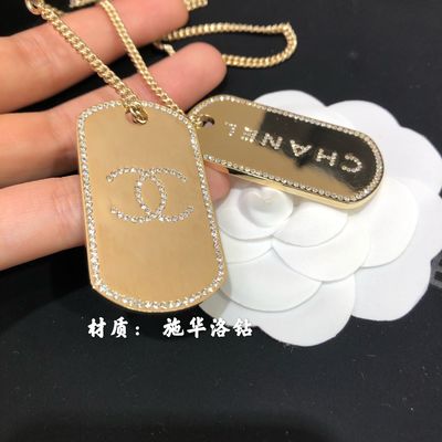 Quality Gold Crystal Square Pendant Necklace Luxury Necklaces With Diamond Chain factory